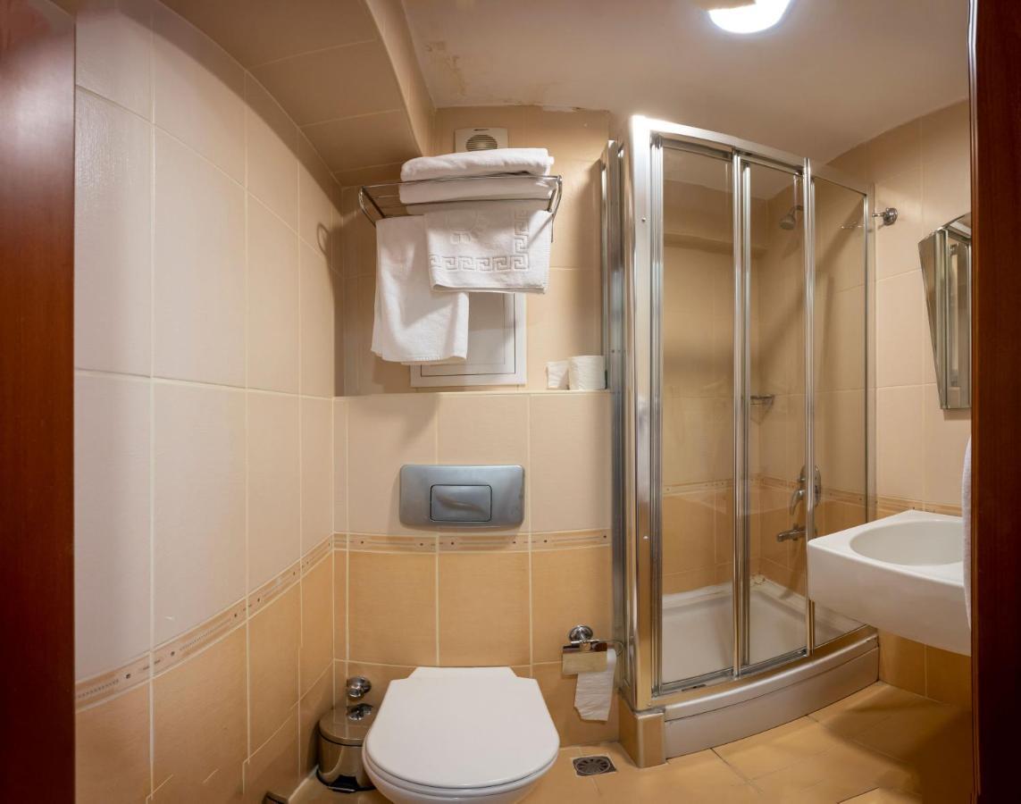 Hotel Erdal อิสตันบูล ภายนอก รูปภาพ