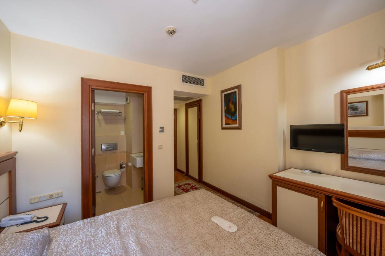 Hotel Erdal อิสตันบูล ภายนอก รูปภาพ