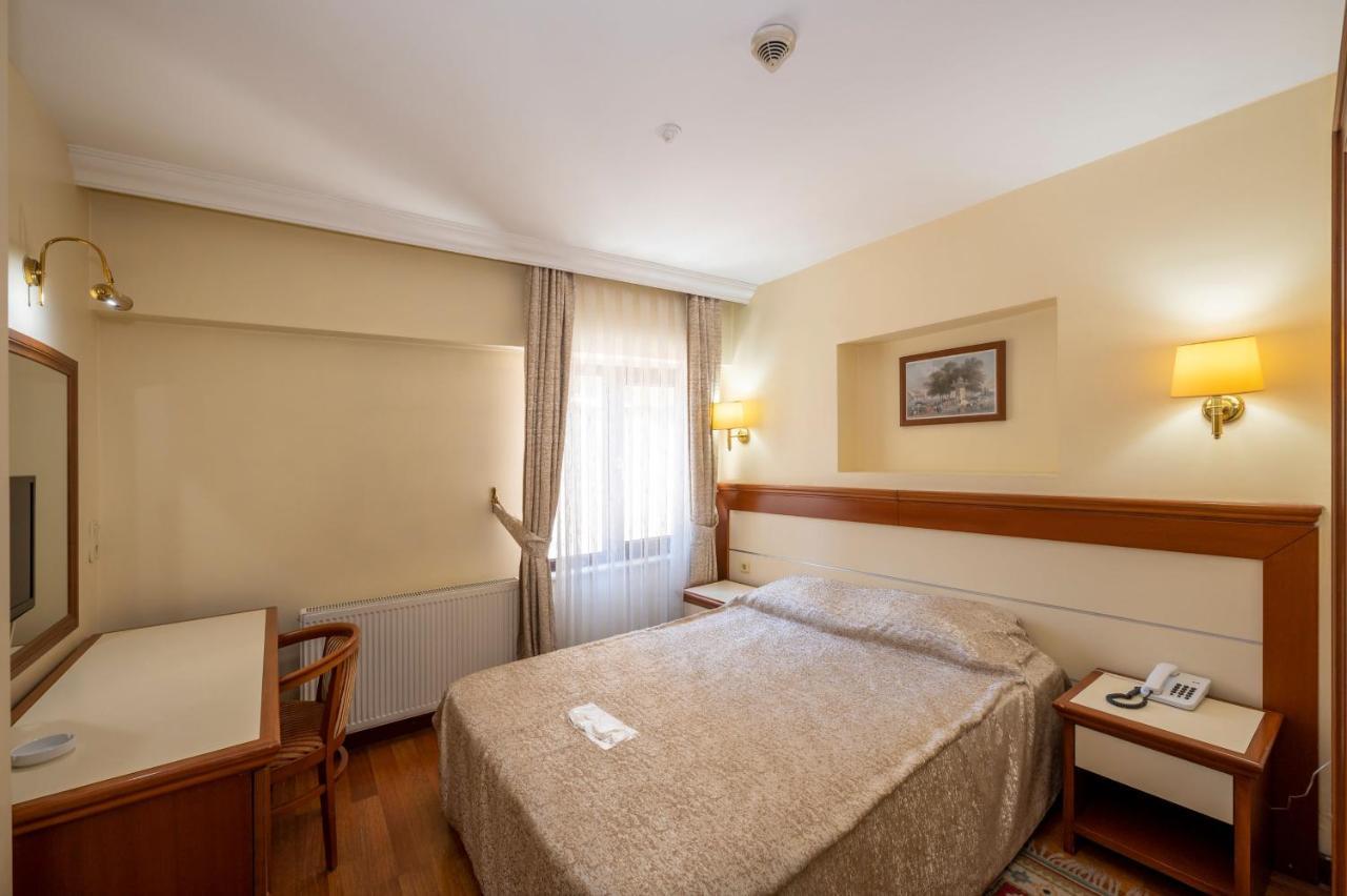 Hotel Erdal อิสตันบูล ภายนอก รูปภาพ